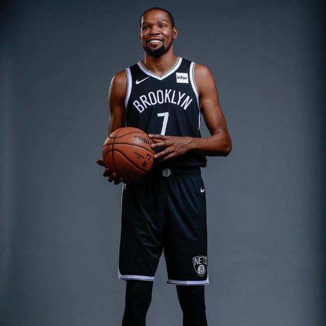 梁靖崑的表 梁靖崑的表