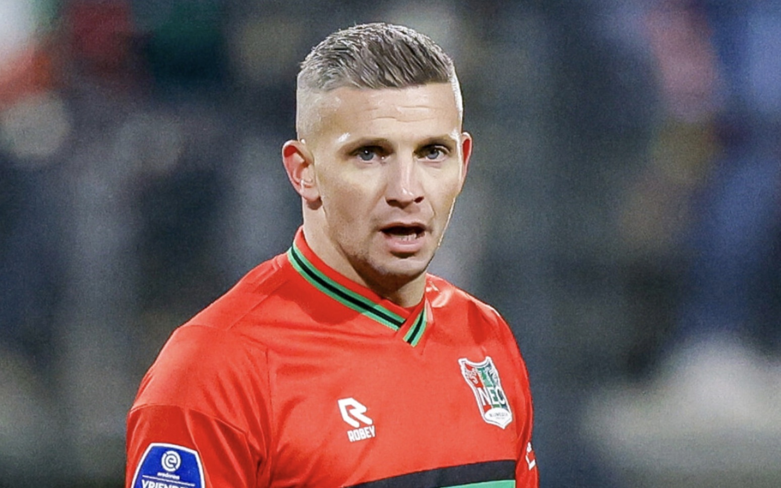 己的进攻风 己的进攻风