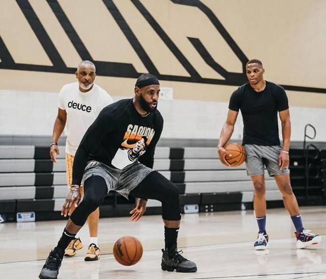 曼则以控球 曼则以控球